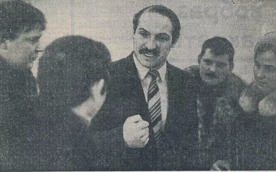 Аляксандр Лукашэнка на сустрэчы з выбаршчыкамі, 1989 год.