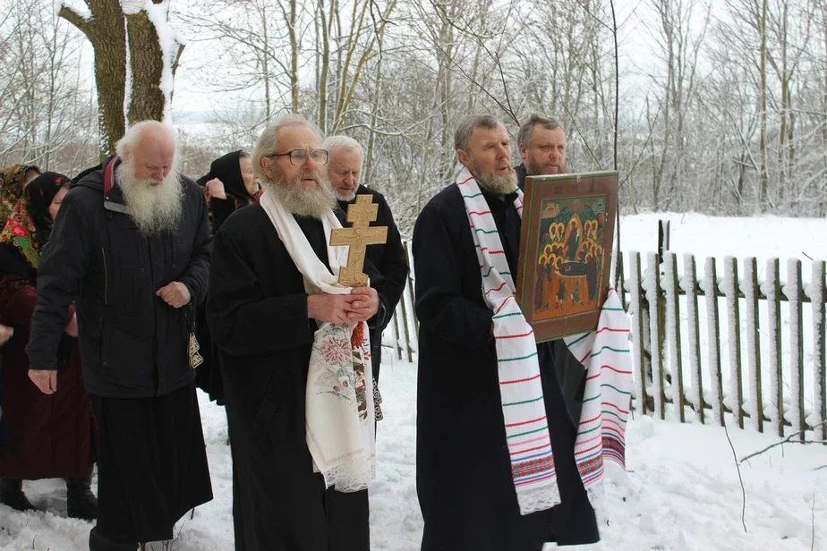 Хросны ход пасля асвячэння храма