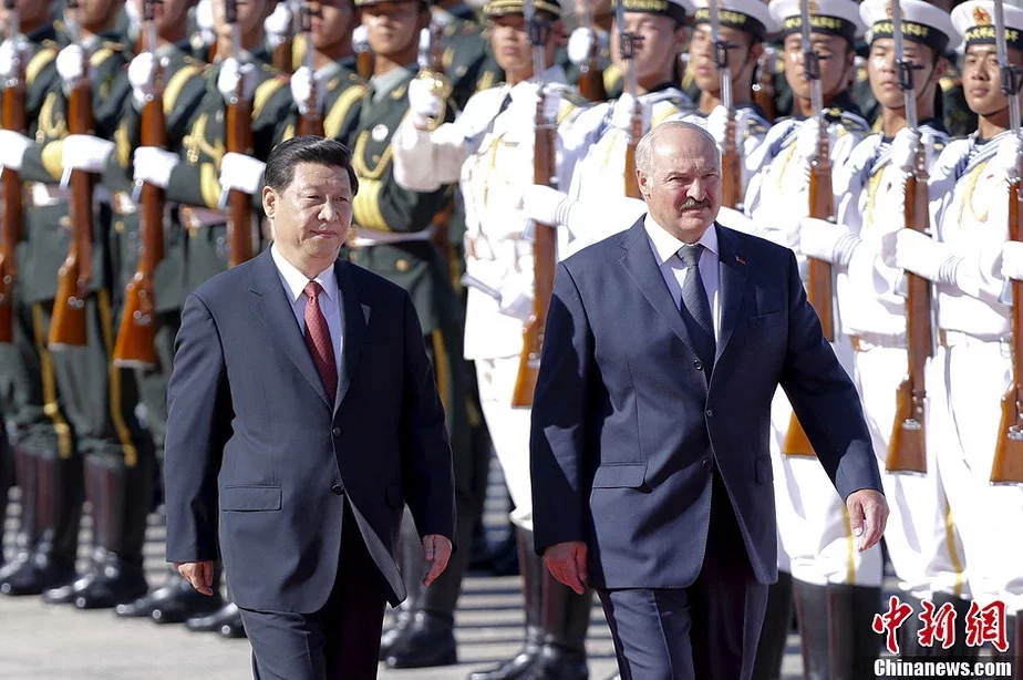 Си Цзиньпин и Александр Лукашенко. Фото chinanews.com.