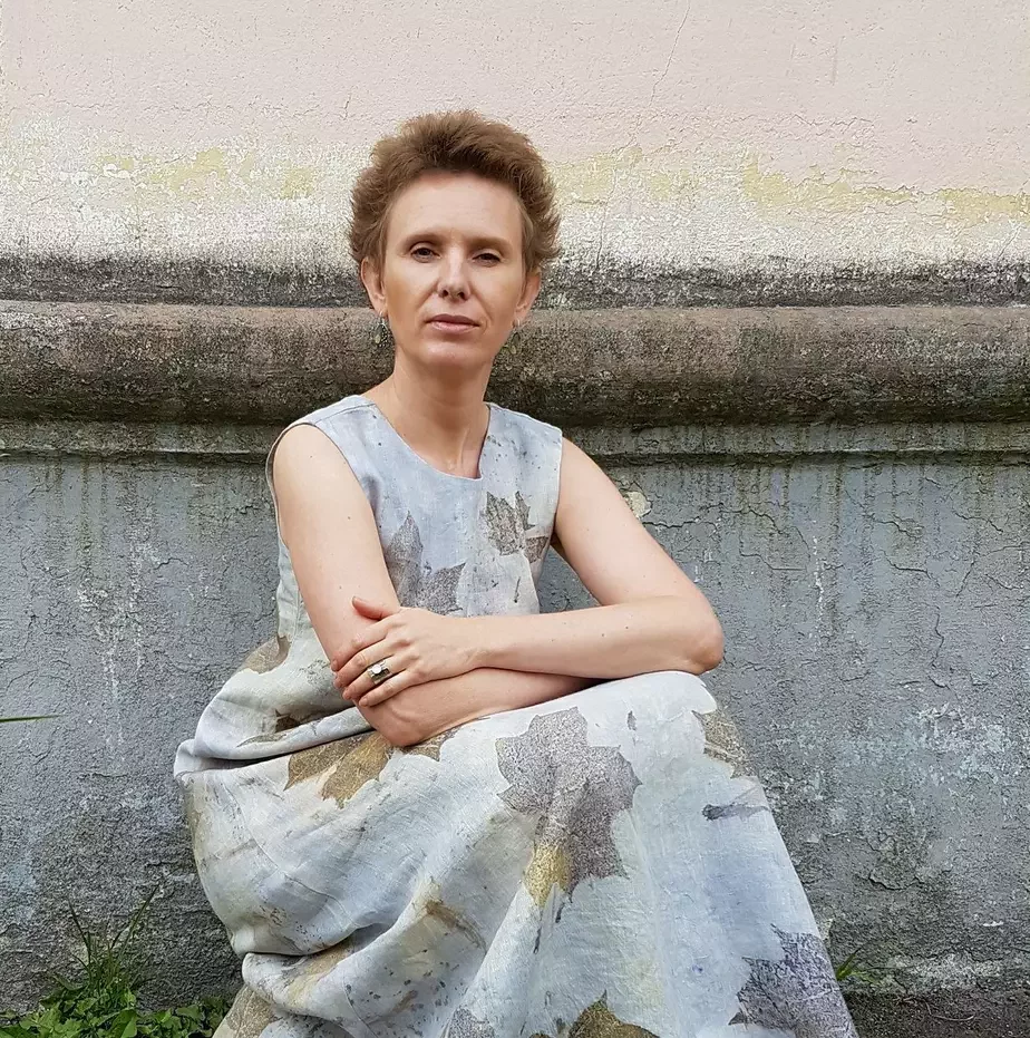 Екатерина Кабанова в своем платье.