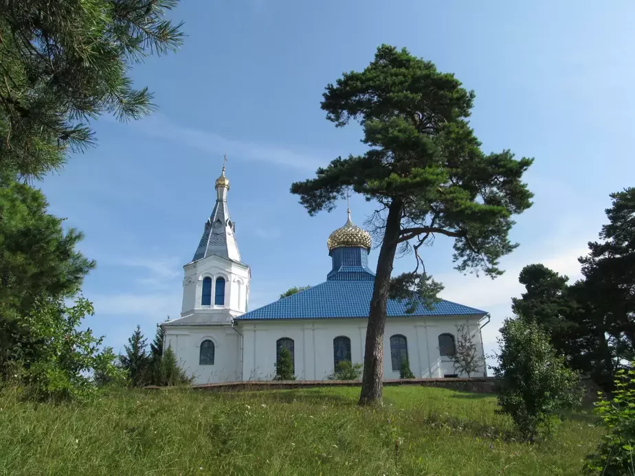 Царква ў Бушыках — маляўнічая і адна з найстарэйшых на Глыбоччыне.