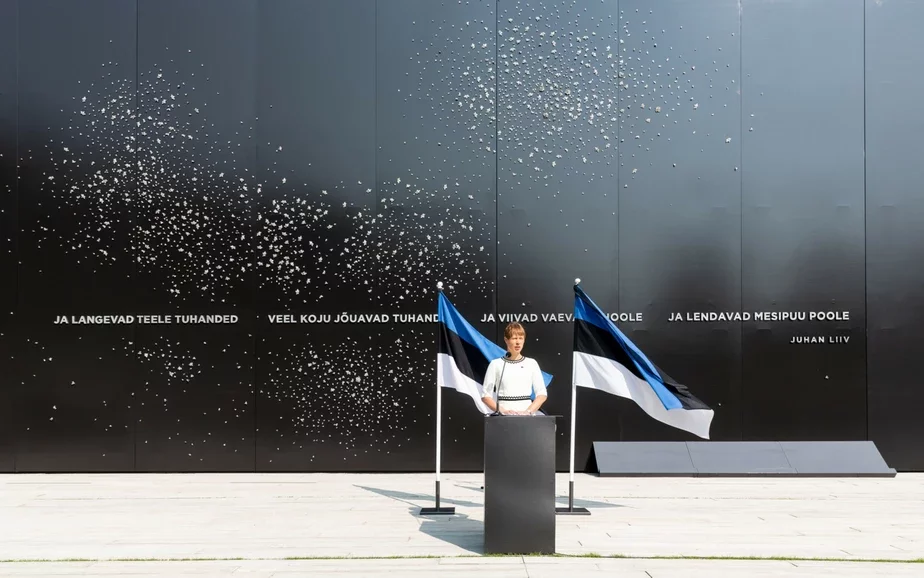 Президент Эстонии на открытии памятника жертвам коммунизма. Фото: Эстонское радио.
