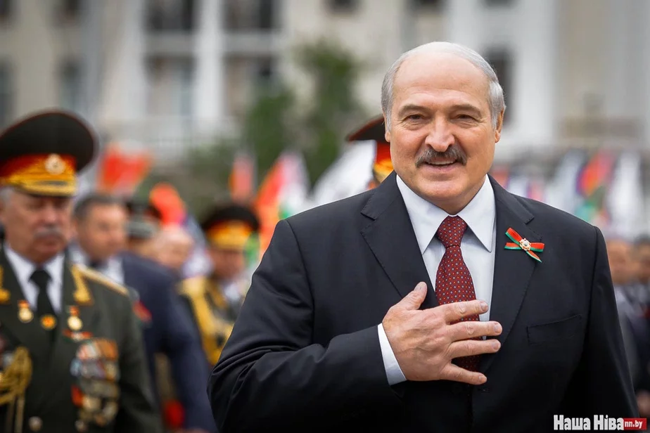 Лукашенко был не с «яблоневым цветом». Фото Надежды Бужан.
