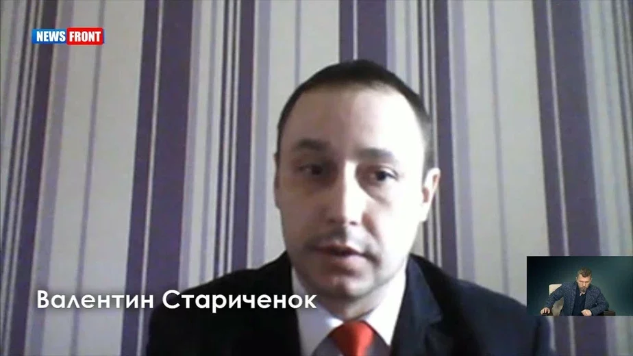Скриншот. Старичёнок осуждает БНР в эфире пропагандистского «NewsFront», созданного Россией для освещения событий на Донбассе.