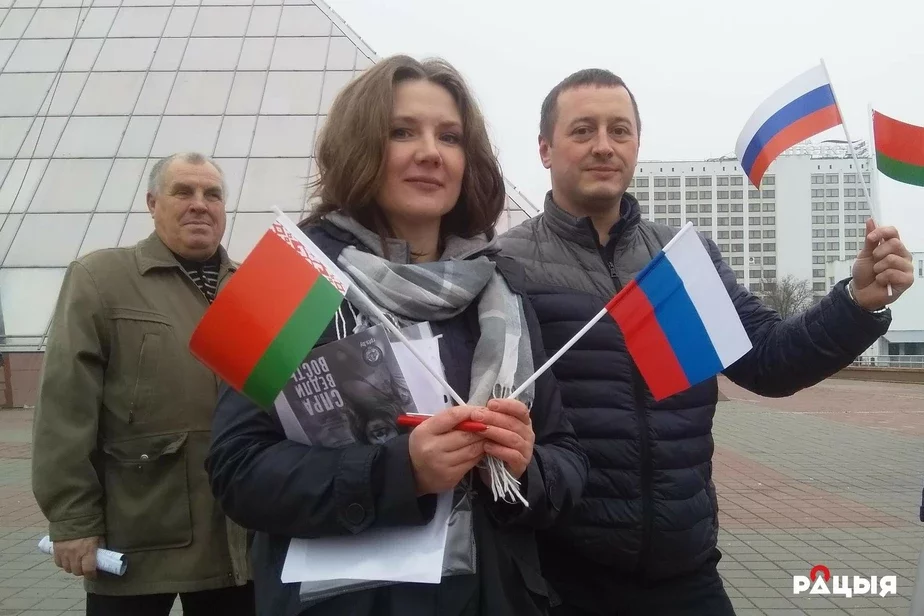 Эльвира Мирсалимова во время предвыборного пикета. Фото: Радио «Рацыя».