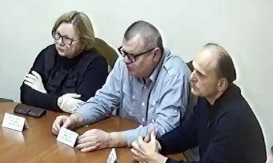 Лилия Власова из Координационного совета и претендент на пост президента Виктор Бабарико на встрече с Лукашенко. Скриншот видео госСМИ.