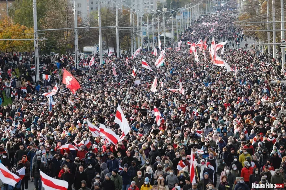Partyzanski marš u Minsku. Fota Nadziei Bužan