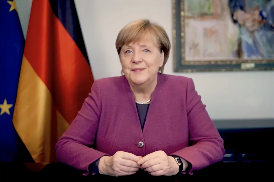 Ангела Меркель. Скрын з відэазвароту
