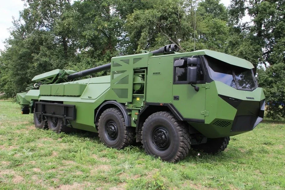 Самаходная артылерыйская устаноўка «Цэзар» на шасі Tatra Т815. Фота: fmi.dk