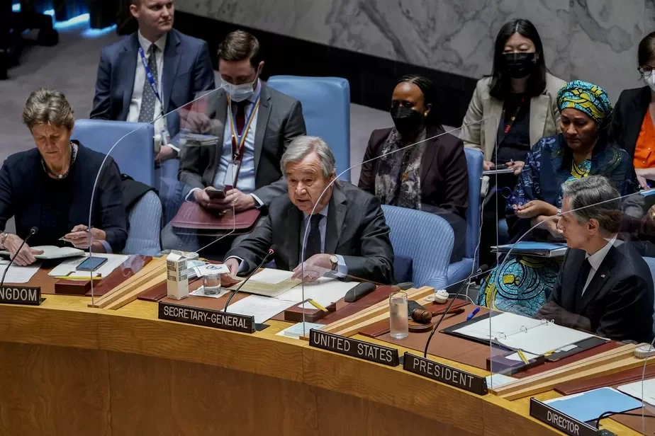 Генеральный секретарь ООН Антониу Гутерриш и госсекретарь США Энтони Блинкен на заседании Совета Безопасности ООН 19 мая. Фото JOHN MINCHILLO/ASSOCIATED PRESS