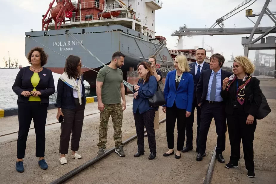 Зеленский с послами G7 в порту «Черноморский»