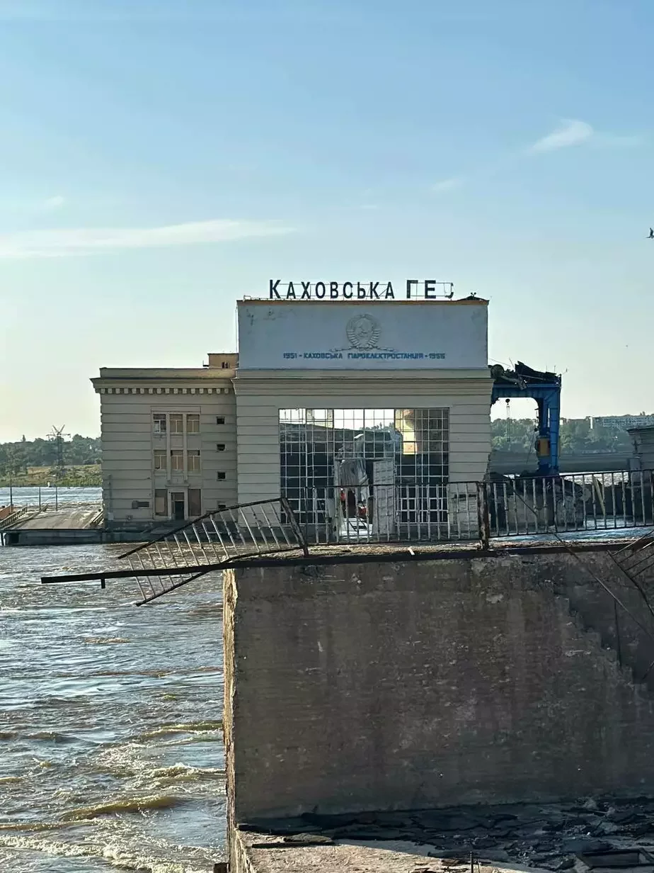 Так выглядит Каховская ГЭС по состоянию на 10 июня. Фото: «Укргидроэнерго»