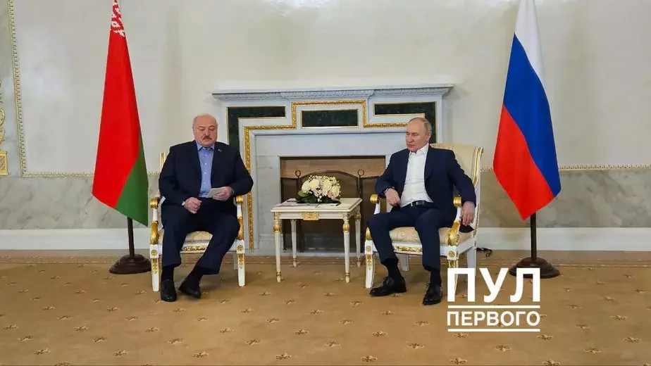 Александр Лукашенко и Владимир Путин на встрече в Стрельне 23 июля 2023 года. Фото: Пул первого