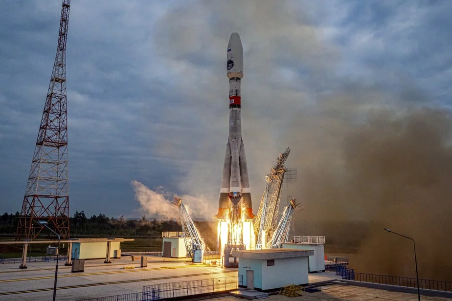 Во время запуска станции с космодрома «Восточный». Фото: Roscosmos State Space Corporation via AP, File