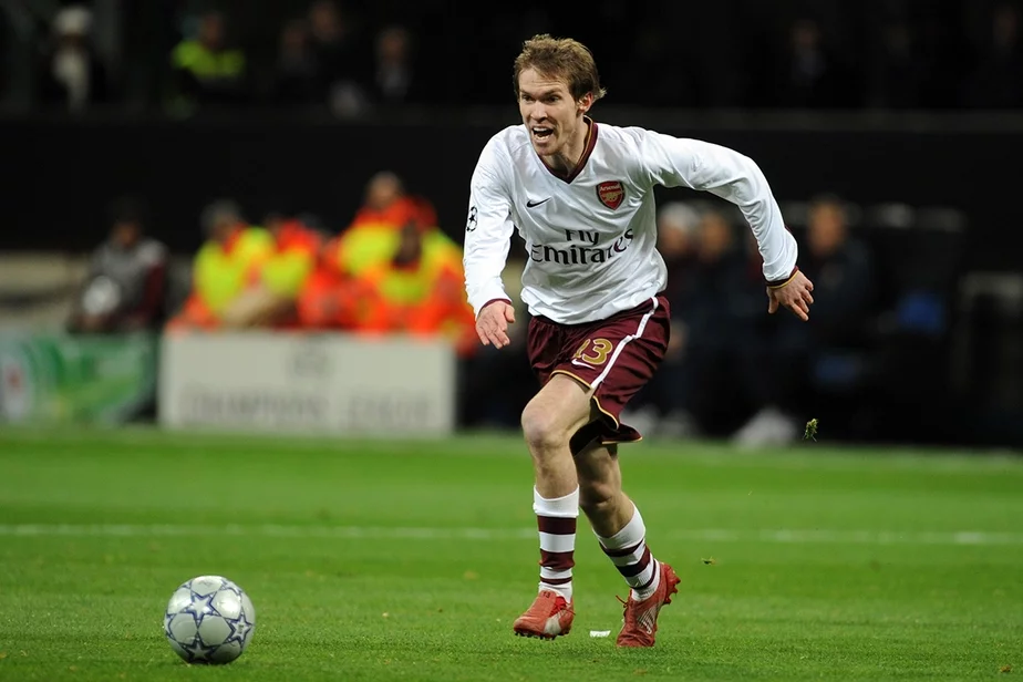 Аляксандр Глеб у 2005—2008 гадах быў зоркай лонданскага «Арсенала», ён згуляў за клуб 89 матчаў, забіў сем галоў і дайшоў да фіналу Лігі чэмпіёнаў. Фота: Etsuo Hara / Getty Images