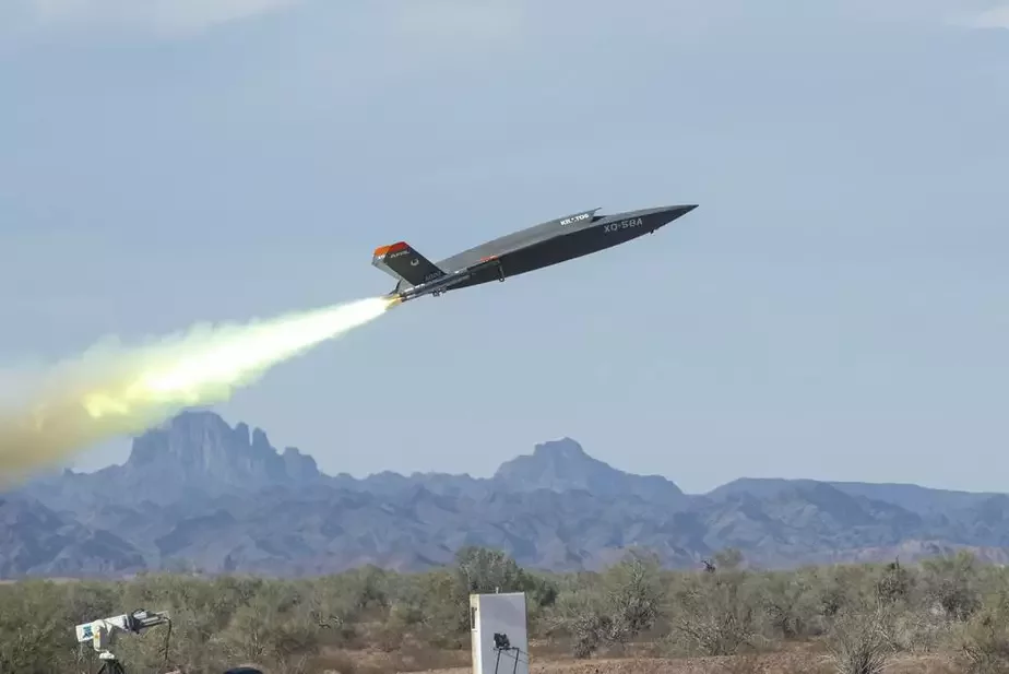 Ударны беспілотнік XQ-58A Valkyrie. Фота Joshua King / U.S. Air Force