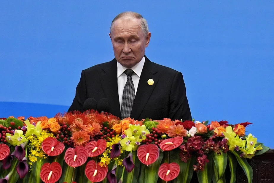 Владимир Путин выступает с речью во время форума «Один пояс, один путь» в большом зале Народного Собрания в Пекине. Фото: Ng Han Guan / AP