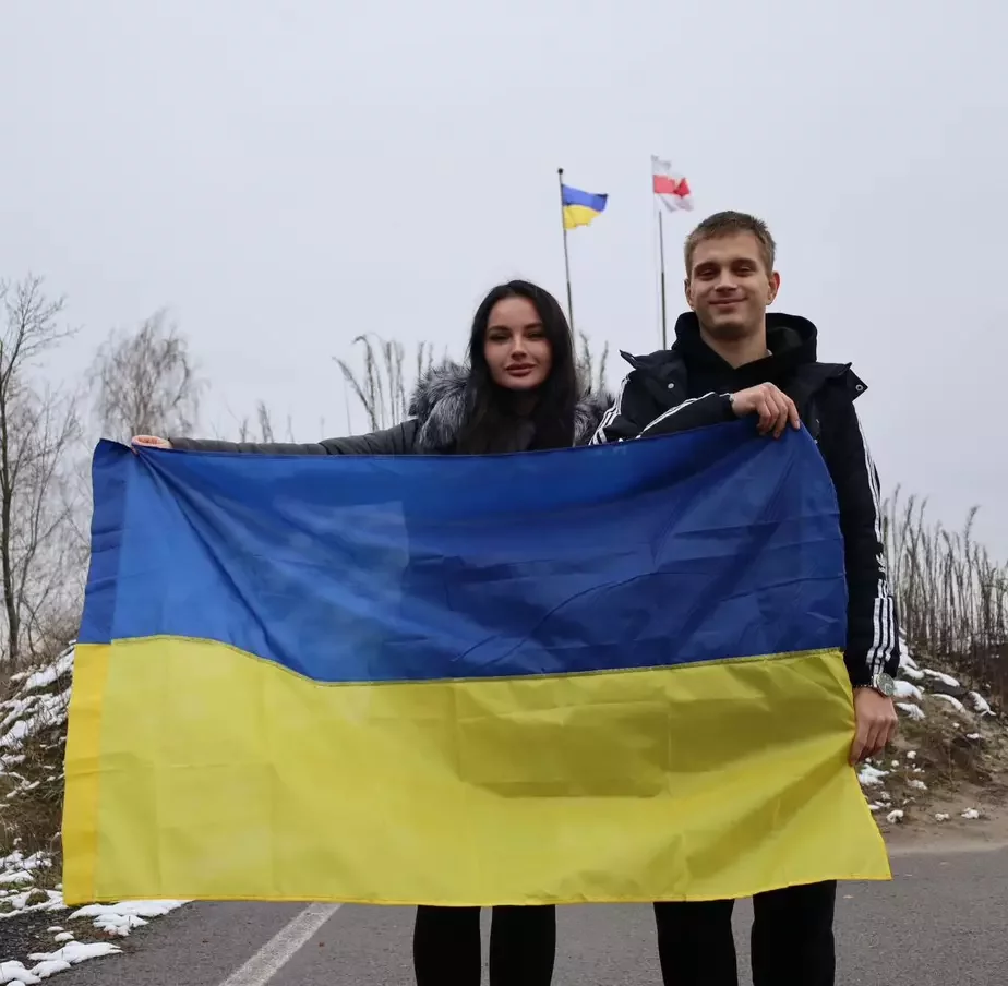 Богдан Ерохин с сестрой в Укране. Фото: ermaka2022 / Telegram