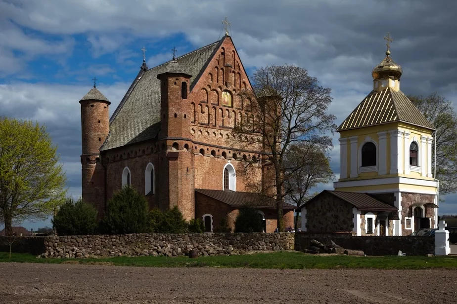 Сынковичская церковь-крепость. Фото: Гугл Карты