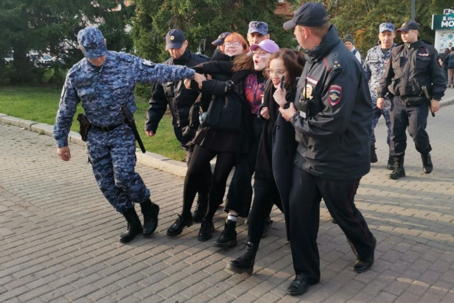 Демобилизация мобилизованных 2024. Полиция ОМОН. ОМОН на Украине. Милиция против полиции.
