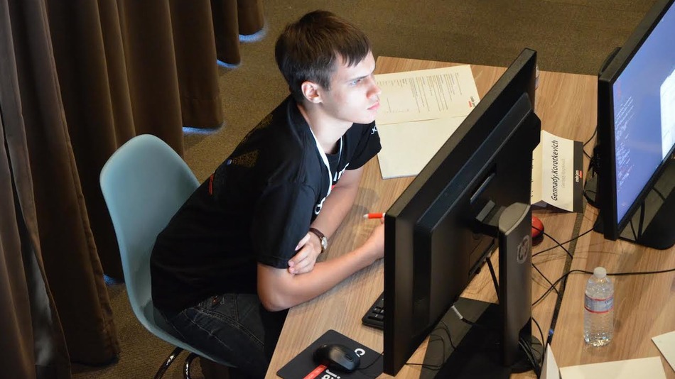 Самый сильный программист. Программист 90. Самый сильный программист. Программист. Программист фото.