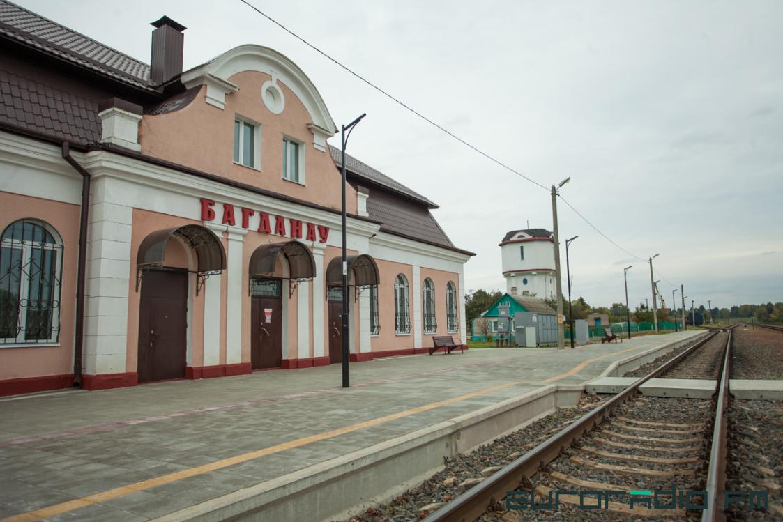 Жили беларусь. Деревня Старая Пересса фото. Станция Богданов Белоруссия старые фото.