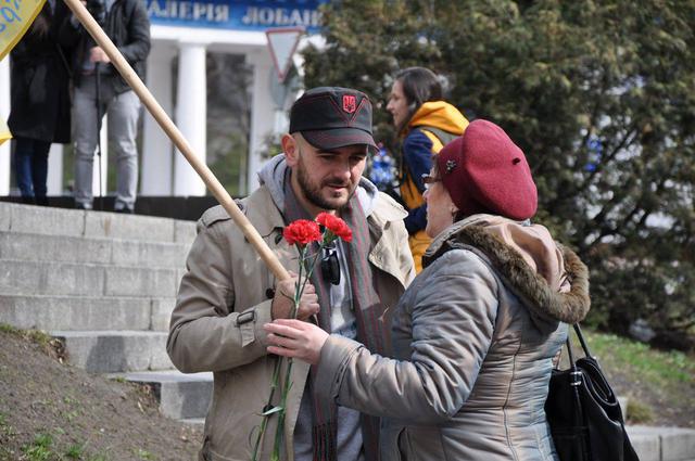 День Воли в Киеве: в столице Украины прошла акция солидарности с белорусскими политзаключенными 02