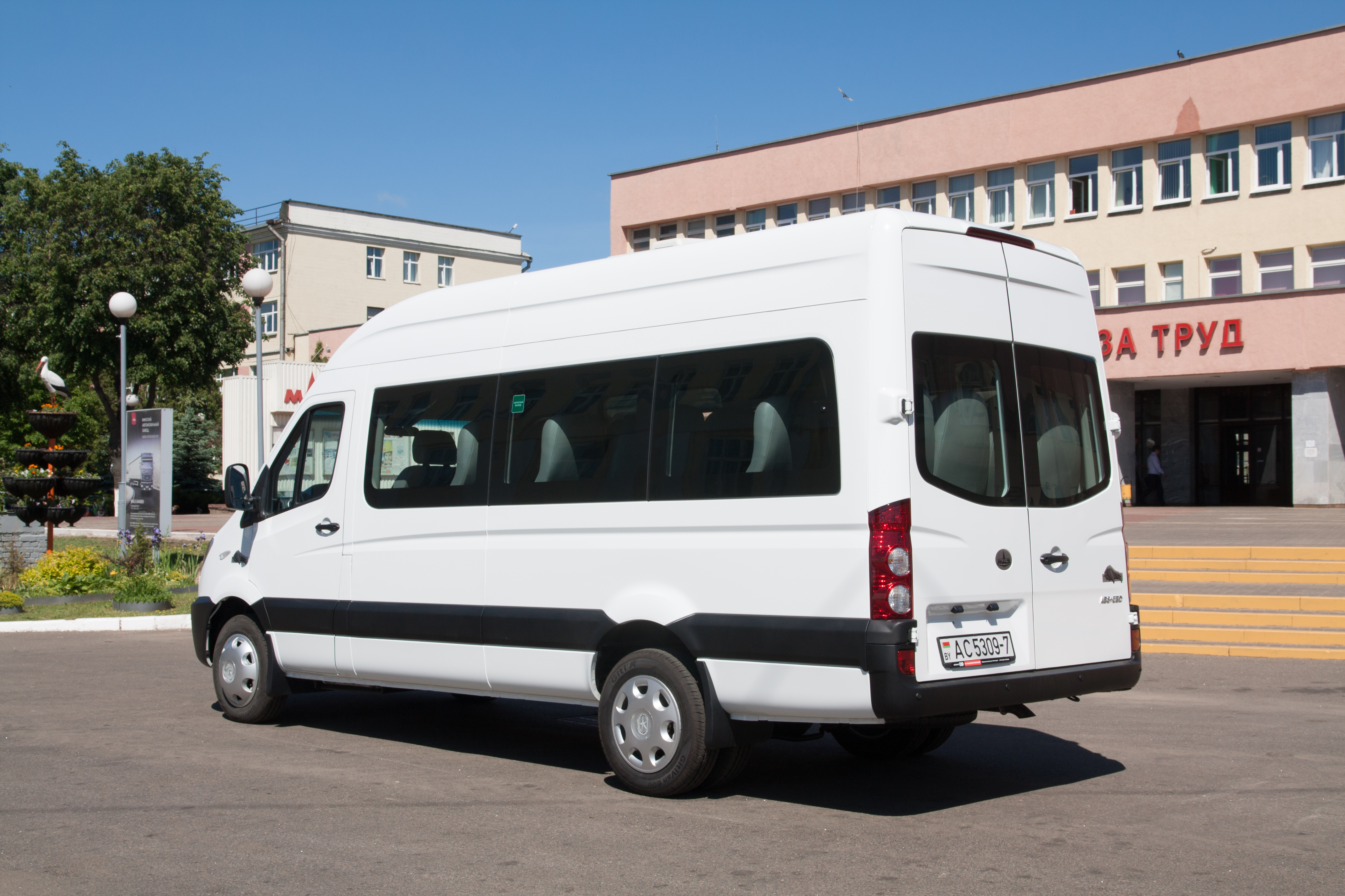 Как выглядят первые микроавтобусы белорусского производства