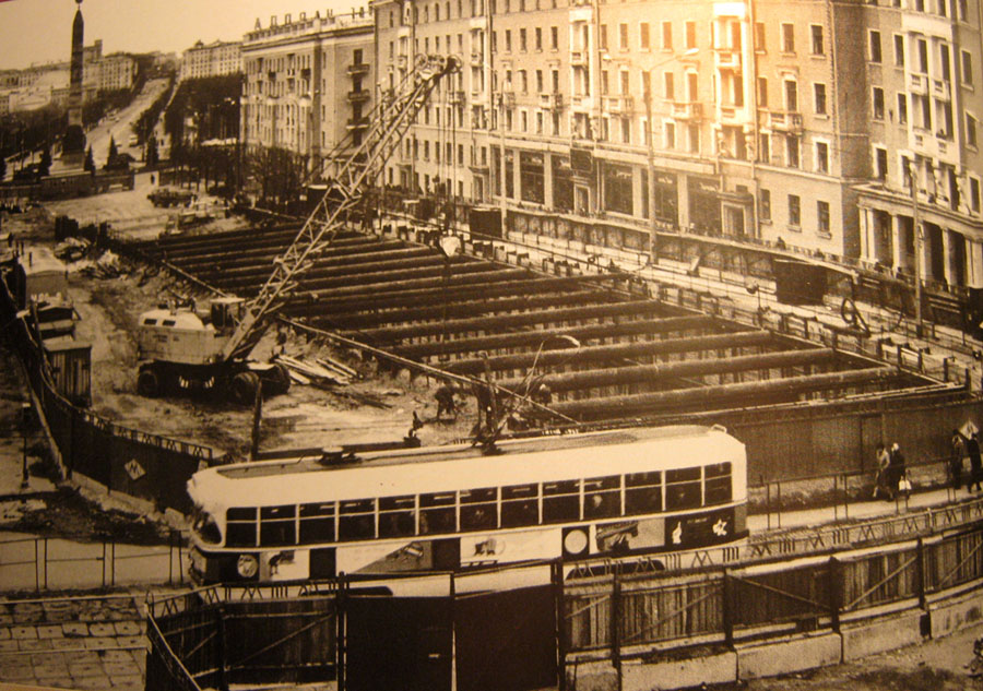 Начало 80-х. В Минске идут работы по строительству первой линии метрополитена. Весь центр перекопан…