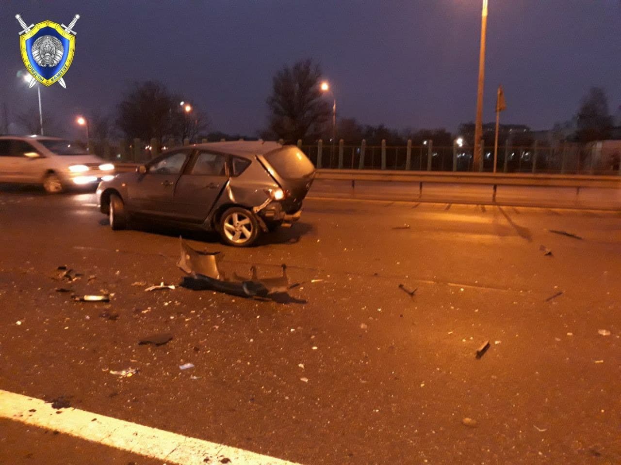 Смертельное ДТП на МКАД: столкнулись два автомобиля, третий сбил вышедшую  из машины пассажирку