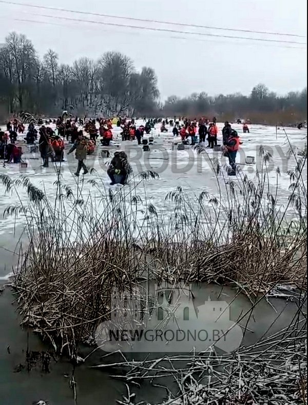 Ебут одну толпой фото