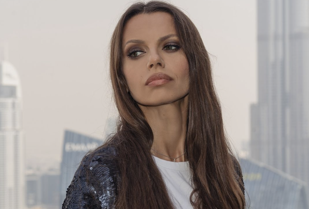 Тарабарова Алиса жалаңаш